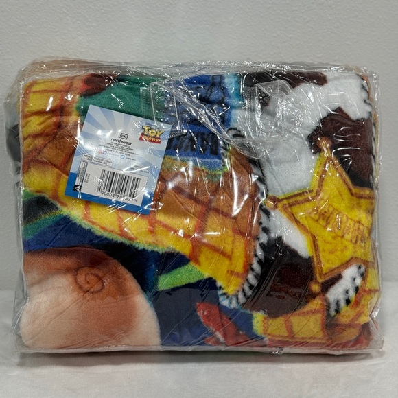 Twin size” Toy Story soft & warm royal plush throw size 60”x80”. - Picture 7 of 7